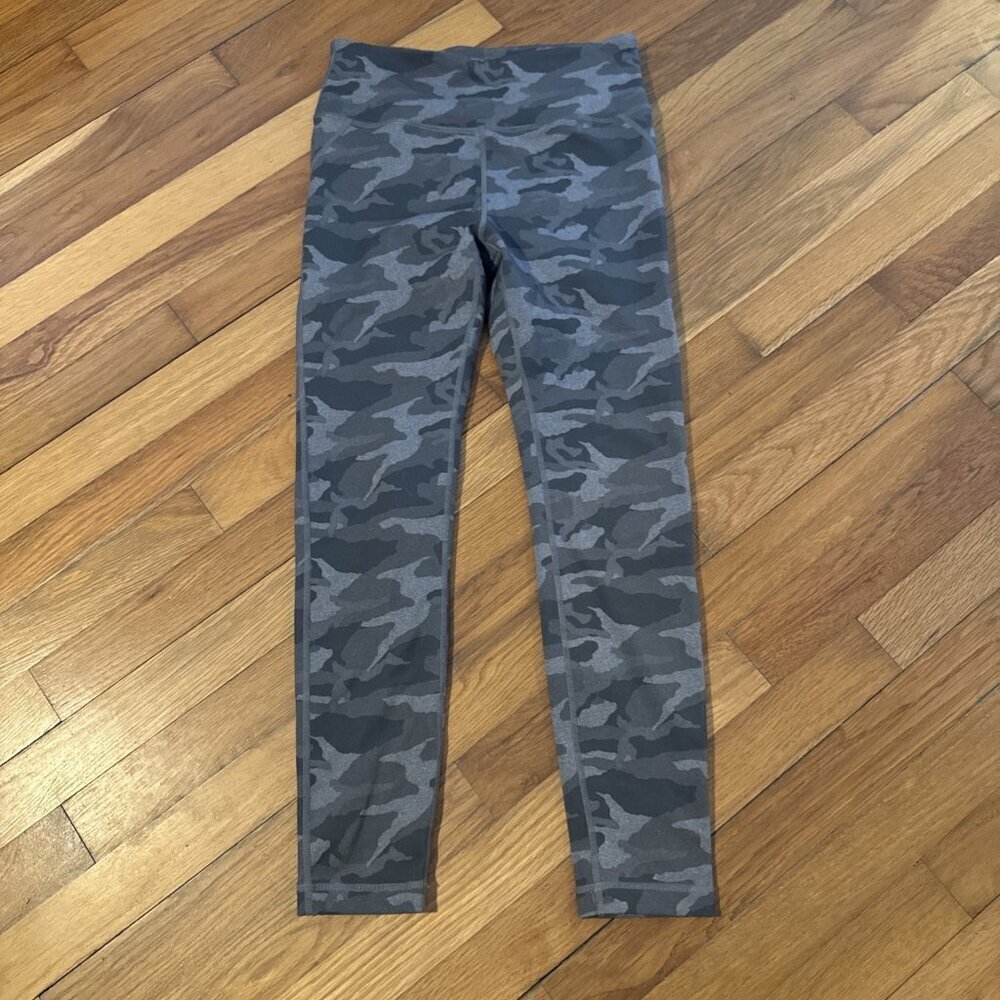 Vuori Legging Women's Camo Oregano Camo Workout Activewear Gym Sze S